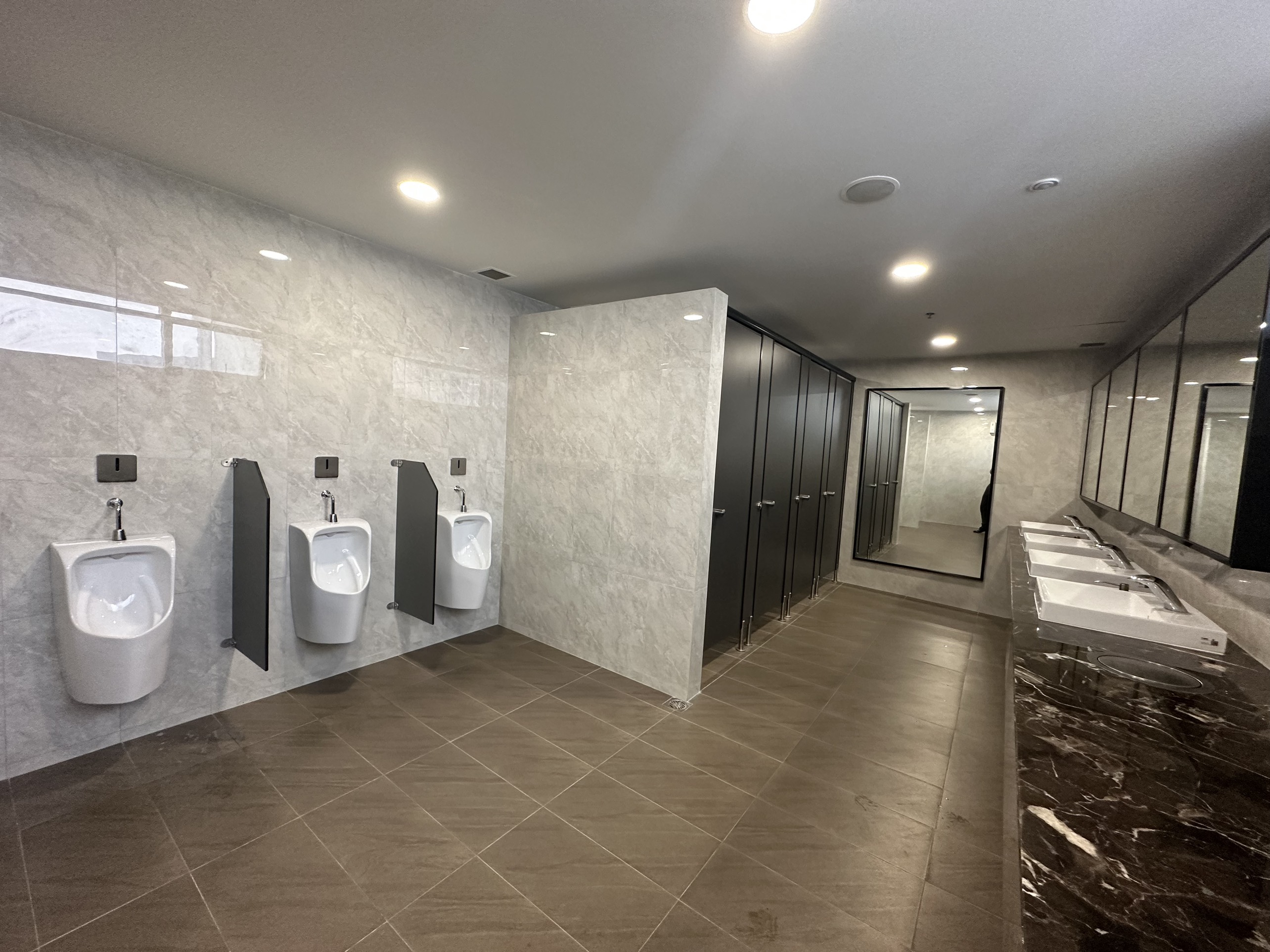 Centre Point Tower - Ảnh 4