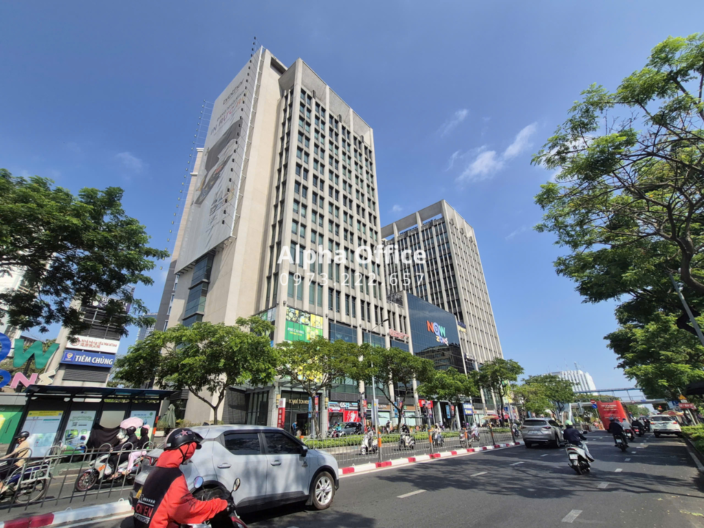 Royal Centre Tower - Ảnh 1