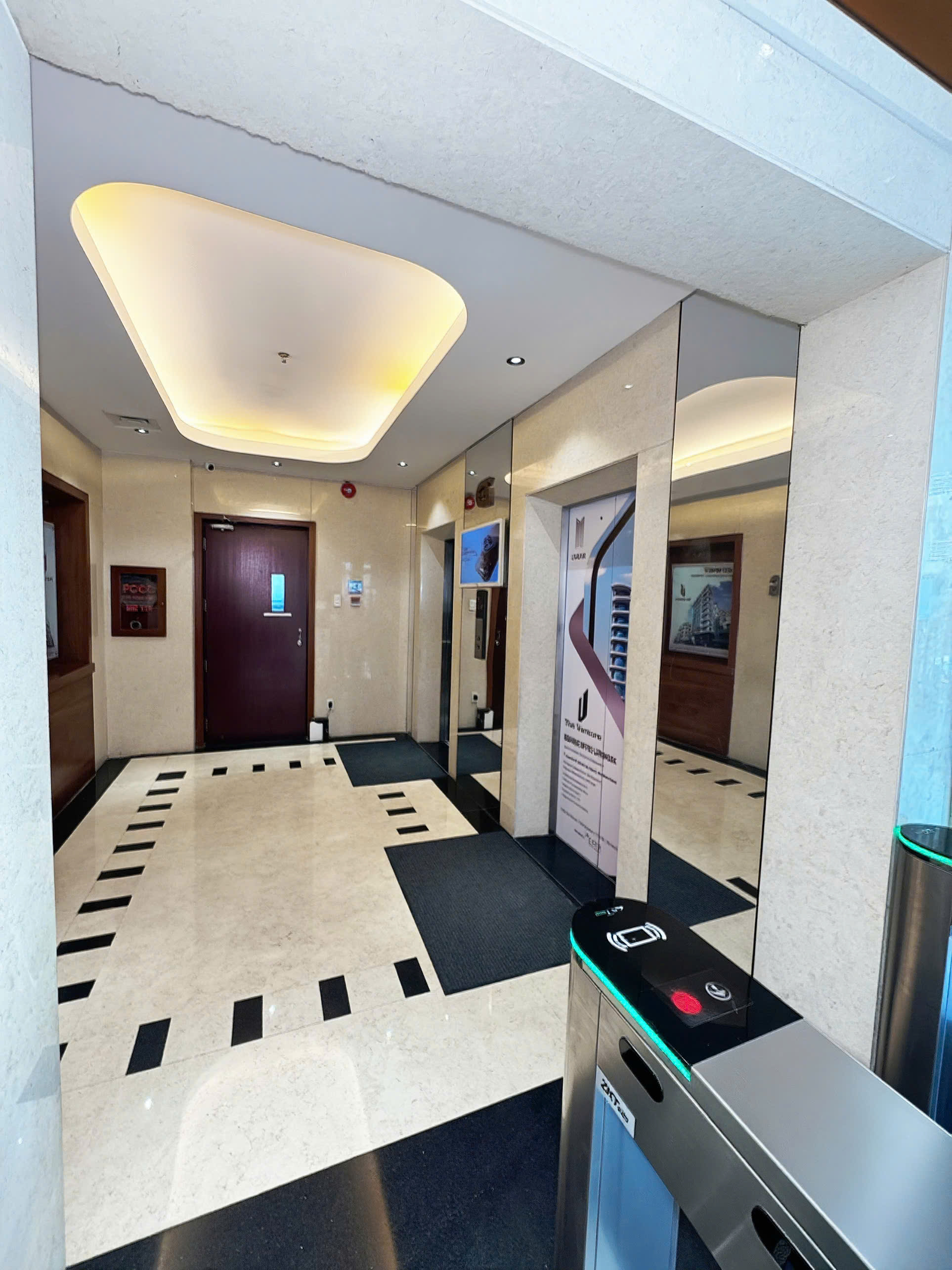 Lite The Venture - Ảnh 2