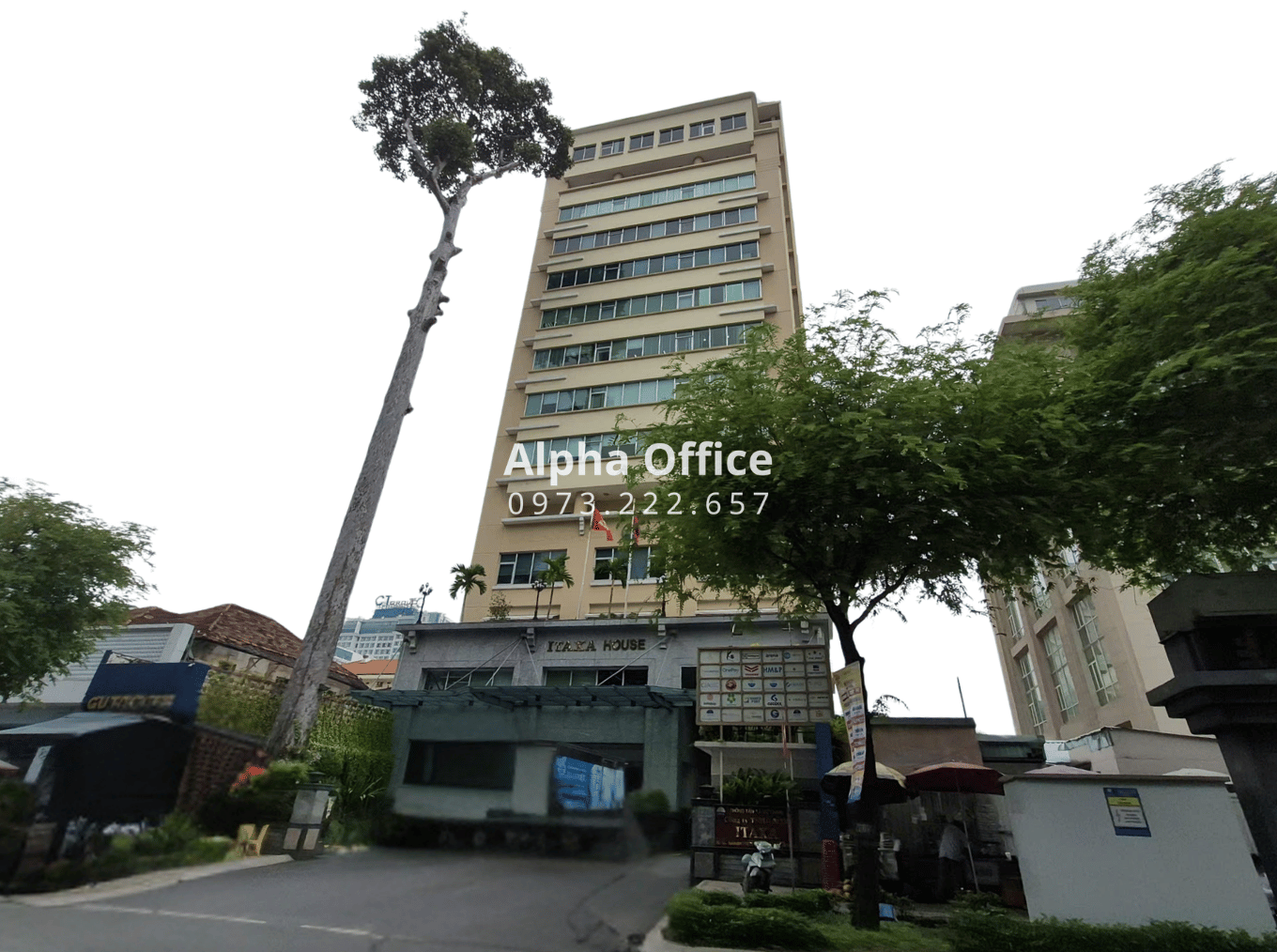 Itaxa House Building